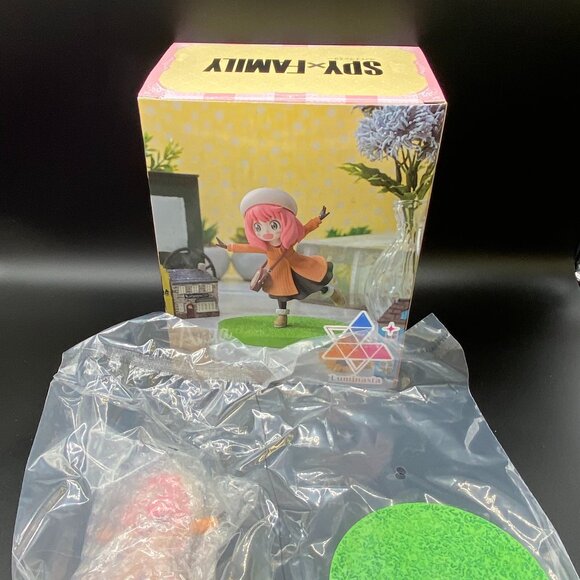 Spy x Family Anya Forger Odekeke Outing Figure Luminasta SEGA - Picture 7 of 11